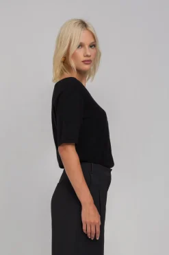 Gentle Love Tee - Black