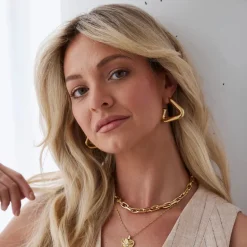 GIMME - Eliza Triangle Hoop Gold Earrings