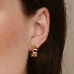 GIMME - Leigh Wavy Gold Hoops