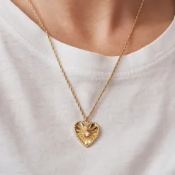 Gimme - Sophie Heart Pendant Necklace - Gold