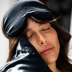 SLIP - Silk Contour Sleep Mask - Black Lovely Lashes