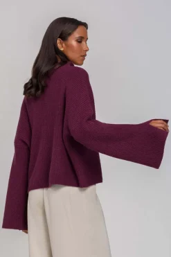 United Allure Sweater - Plum