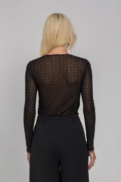 W25/20109 Gigi Top - Black Quatrefoil